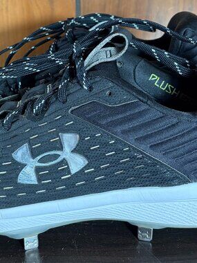 Under Armour Mens UA Yard Metal Baseball Cleats Black/White Sz 11 - EUC